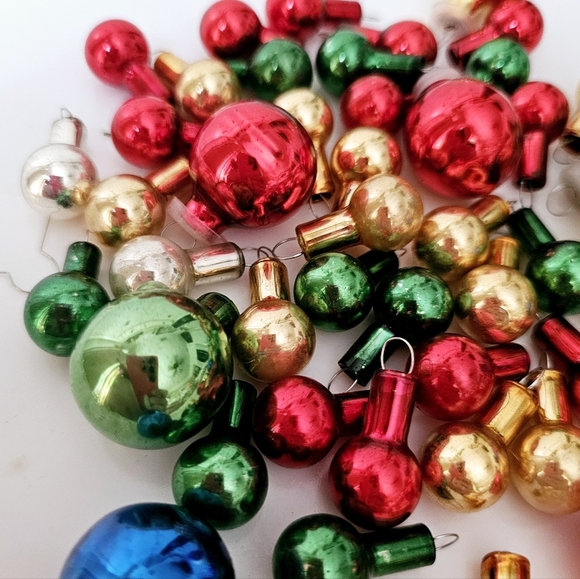 Vintage Miniature mercury glass Christmas balls Mixture Red Green Blue Gold - Picture 3 of 7